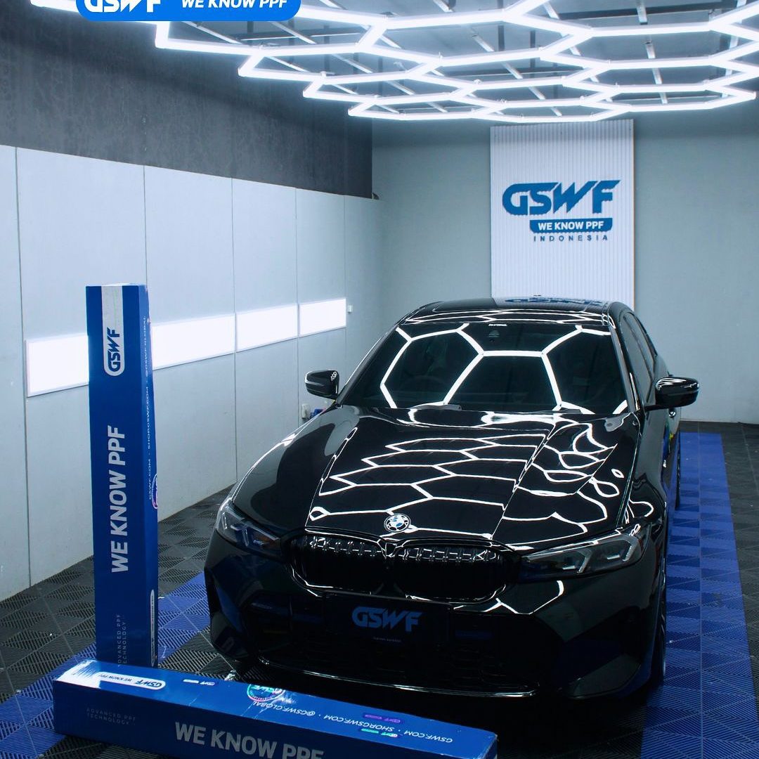 BMW 330i ini sudah terlindungi sempurna dengan PPF by GSWF, pilihan paint protection film berkua