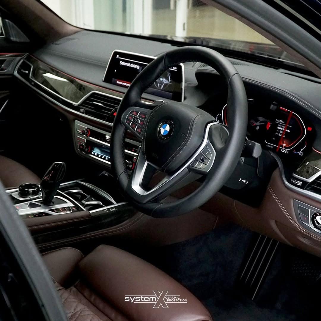 BMW 740Li ⚡Diamond SS Packageby System X Ceramic ProtectionMau juga mobil kamu dikerjain oleh ti (2)