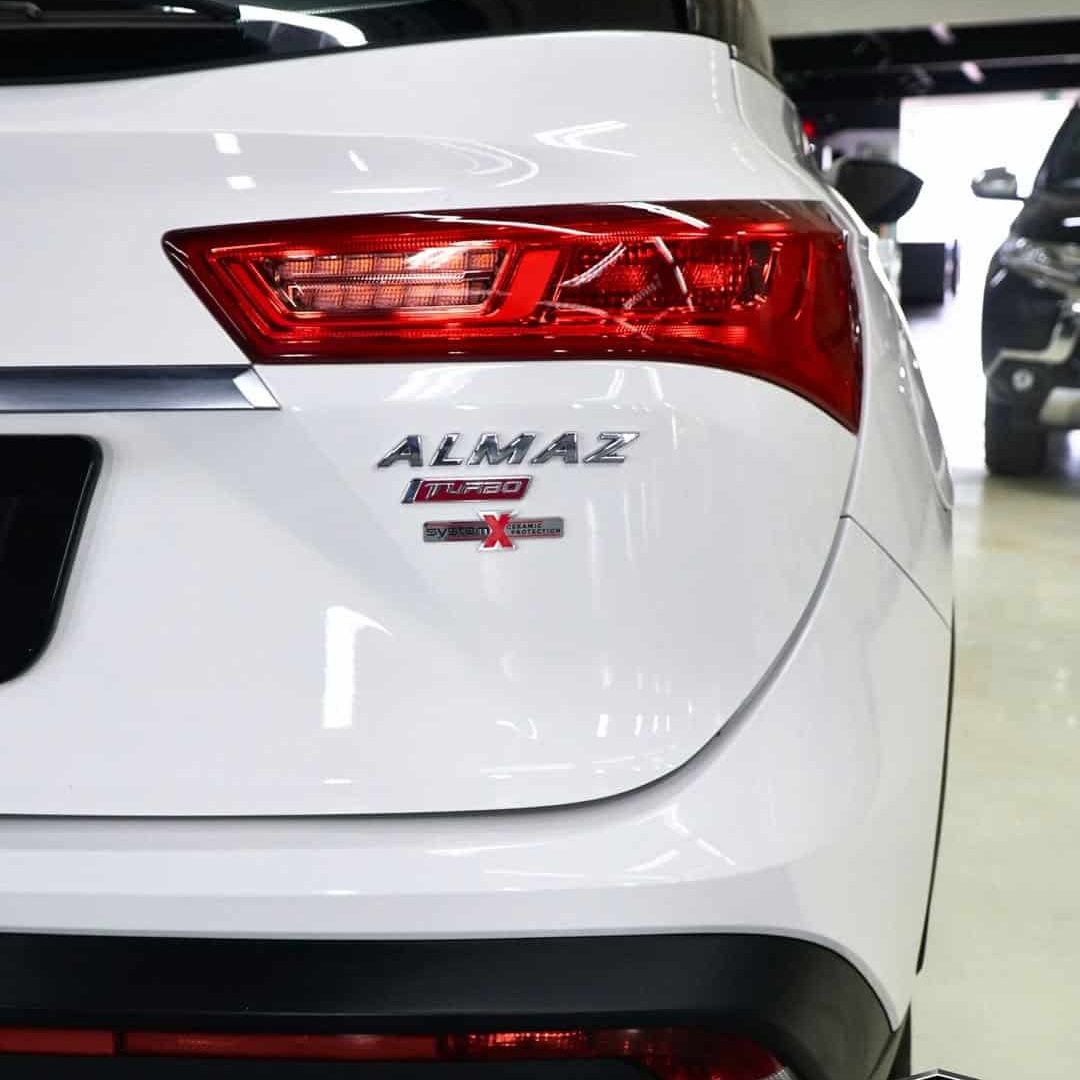 Biar mobil tetap terjaga performa tampilan bodinya, after coating tetap dilakukan maintenance ya (1)