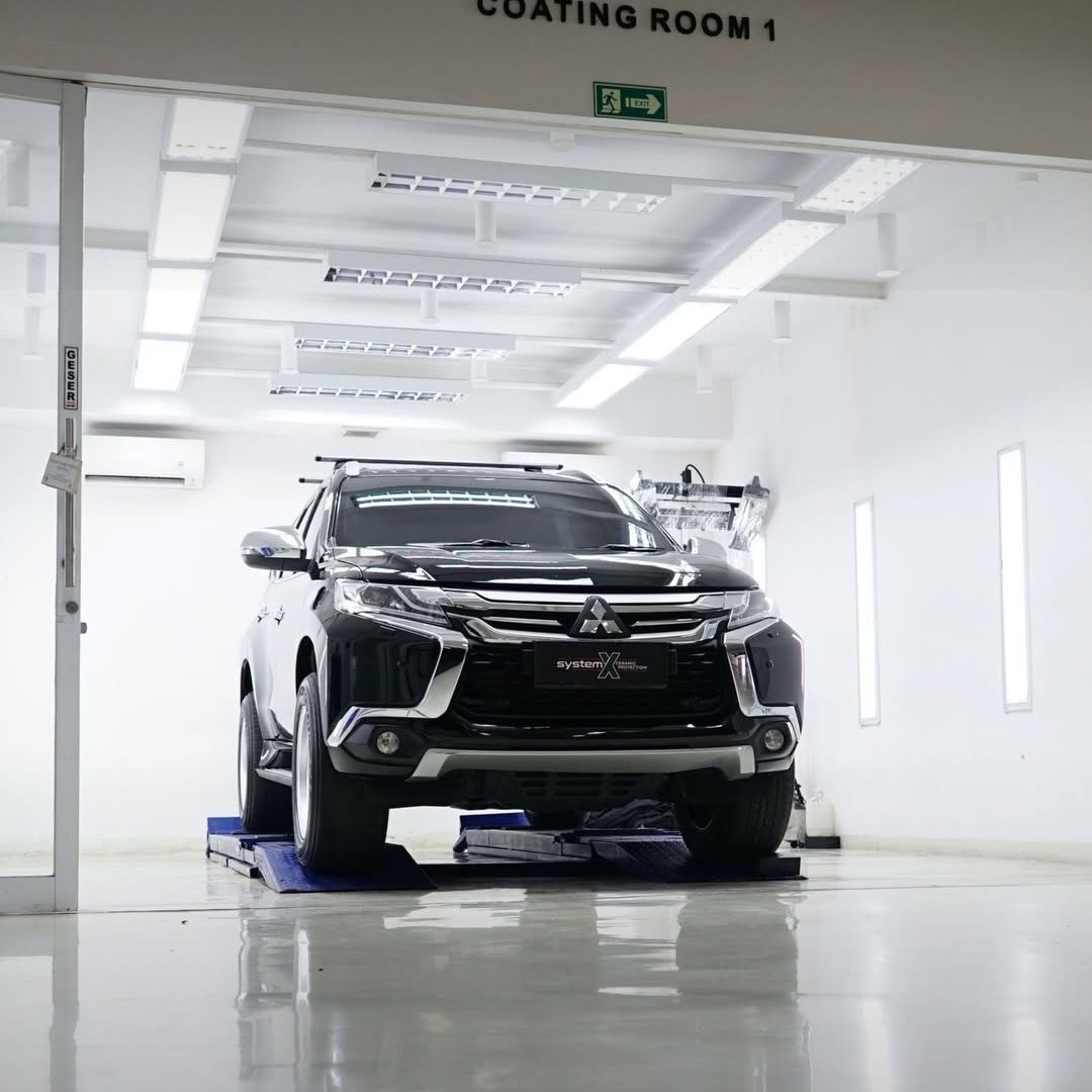 Hyper gloss and wet look Pajero Sport Dakar after maintenance by System X Indonesia.✅ 9+ Months