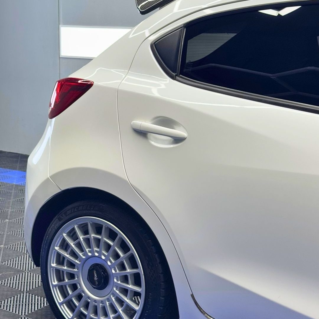 Mazda 2 Protected with Coating Pro by System X!Mazda 2 tampil lebih mewah dan elegan dengan kila (1)