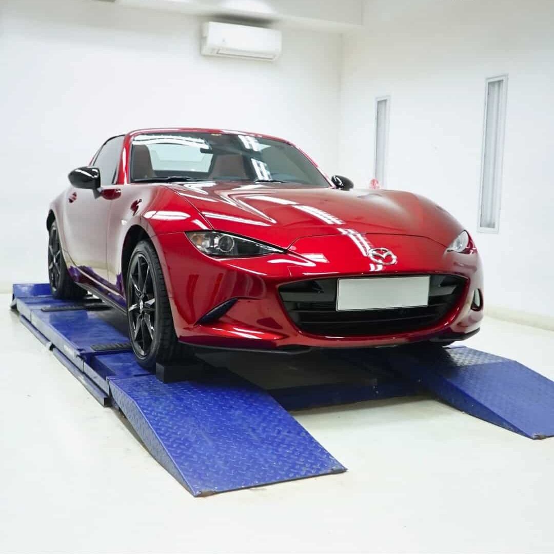 Mazda MX-5 Miata warna Soul Red Crystal Metallic ini makin menyala setelah di coating dengan Pro