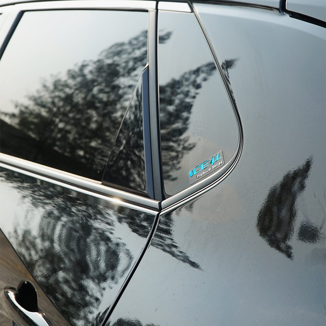 Saat berkendara disiang hari, panas matahari akan sangat terasa di dalam kabin mobil.Perlu perli (4)