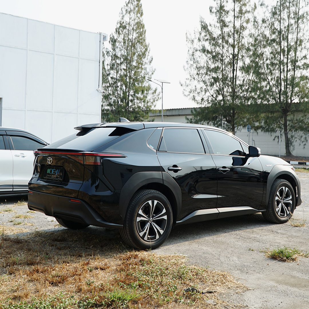 Saat berkendara disiang hari, panas matahari akan sangat terasa di dalam kabin mobil.Perlu perli (5)