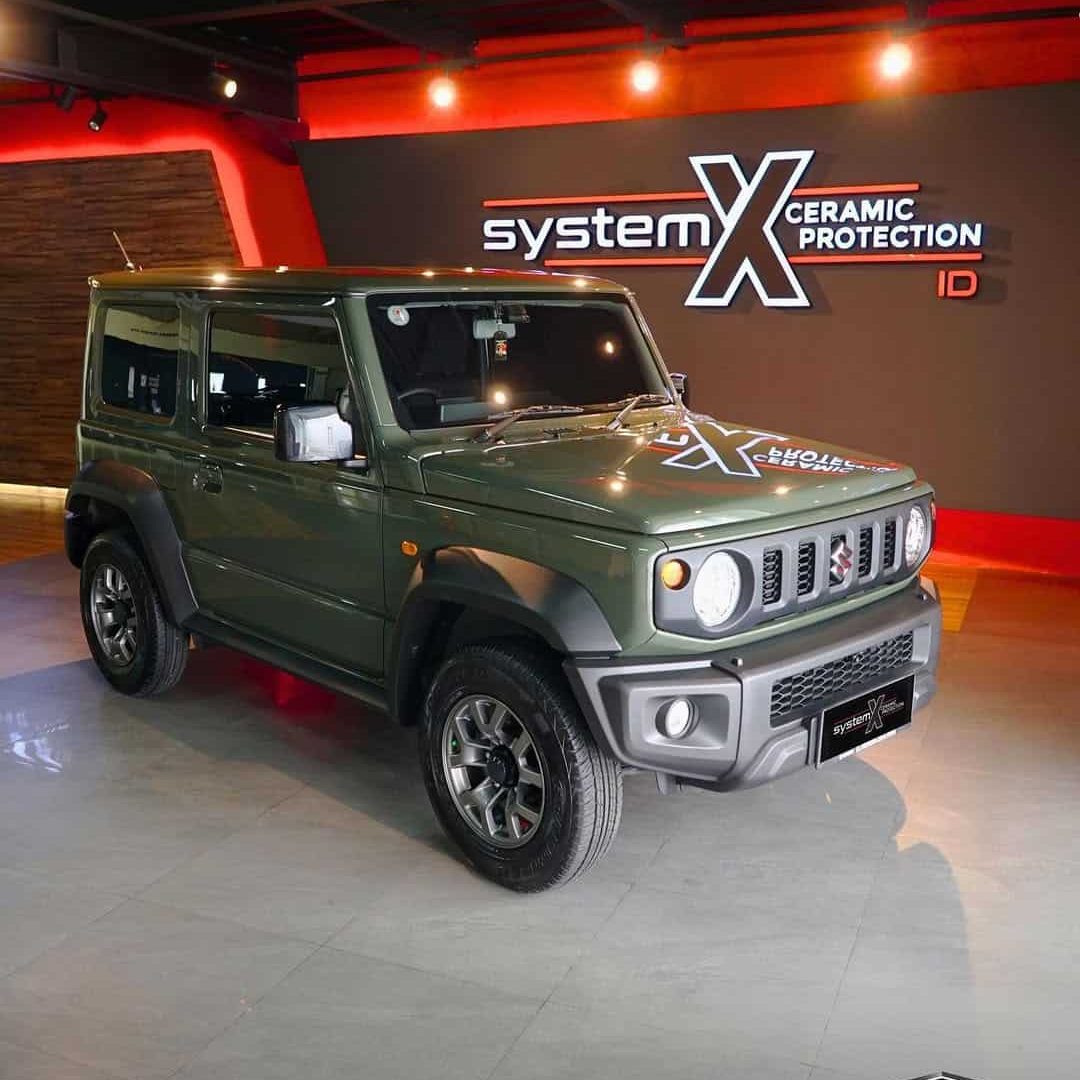 Setelah proses detailing dan poles, Suzuki Jimny ini diaplikasikan Renew Spray Ceramic Coating p