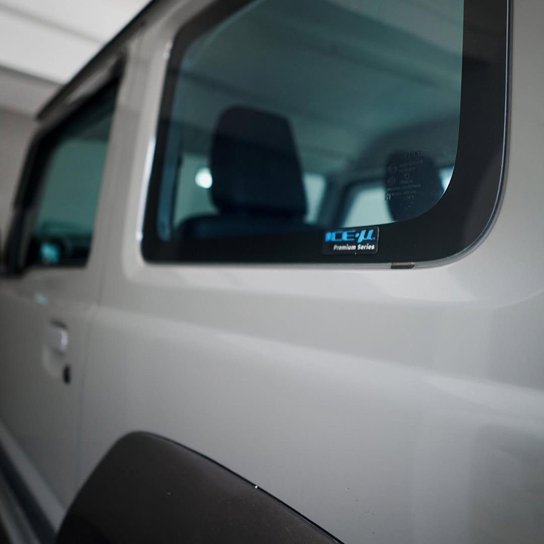 Suzuki Jimny 🚘Full RT70 ✨Mau mobil kamu dipasang kaca film ICE-µ Premium Window FilmKamu bisa m (2)