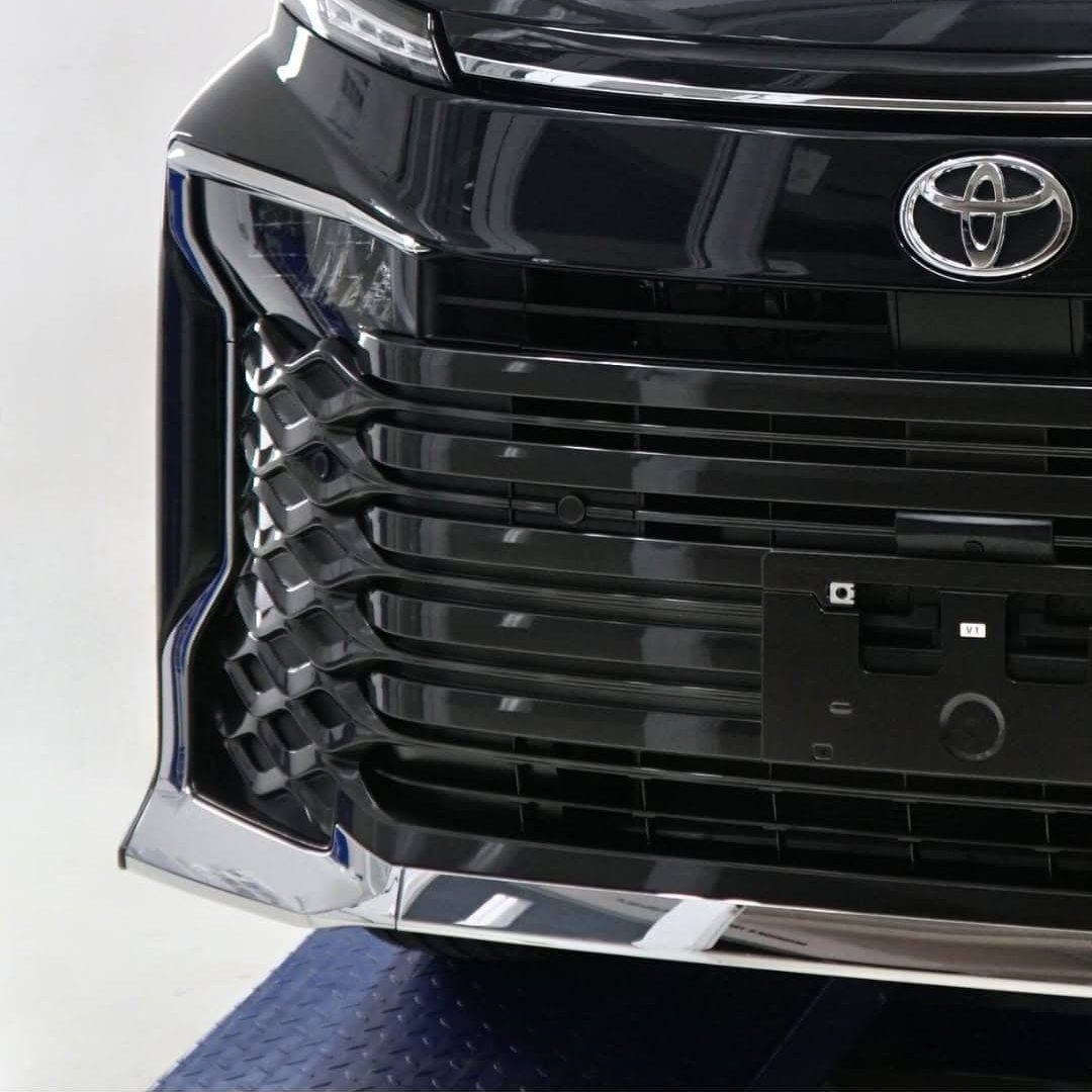 Toyota Voxy after treatment by System X Indonesia.✅ Premium Wash✅ Paint Correction 3 Steps✅ Inte