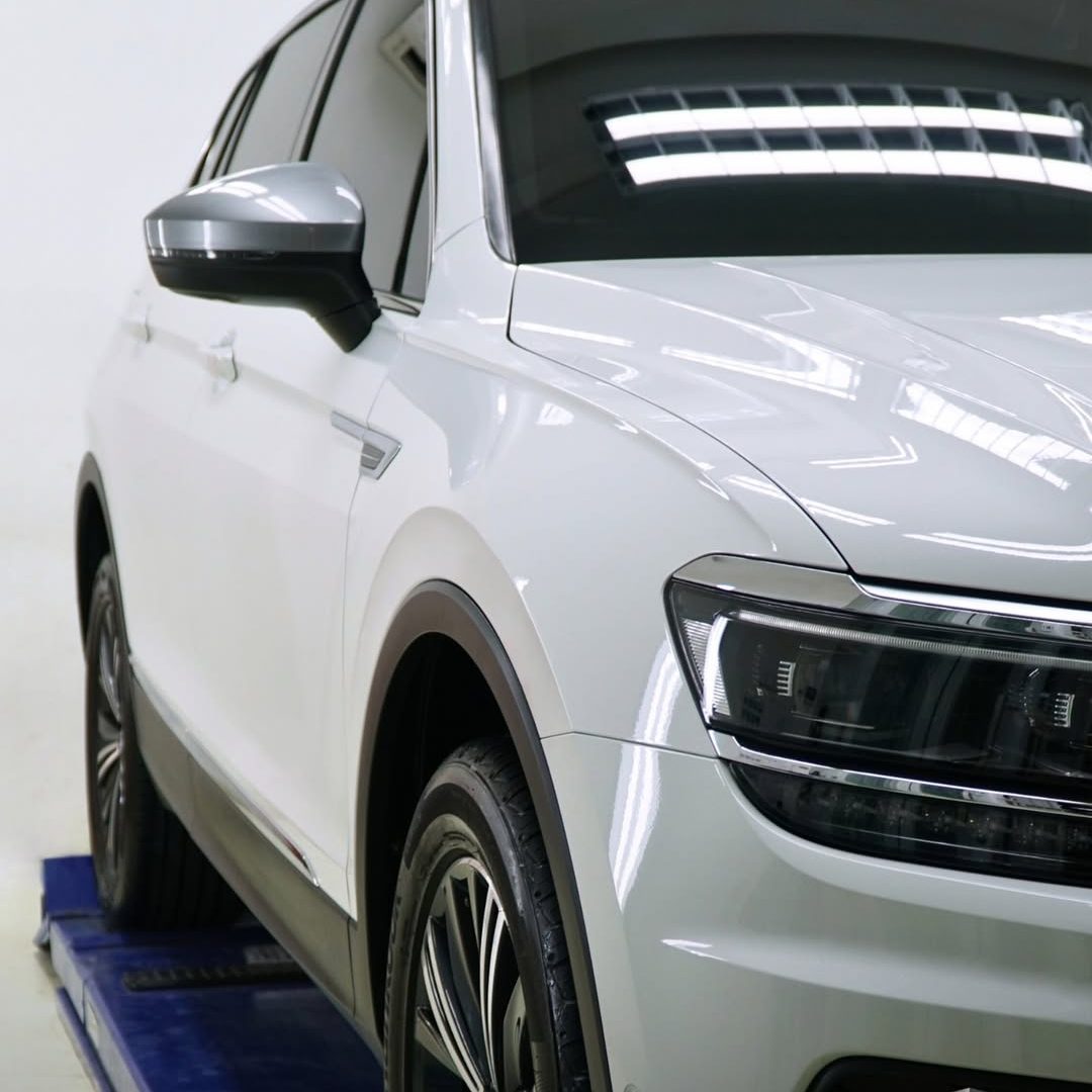 🚘 Volkswagen Tiguan Allspace after our premium detailing & paint correction service.Reservation (2)